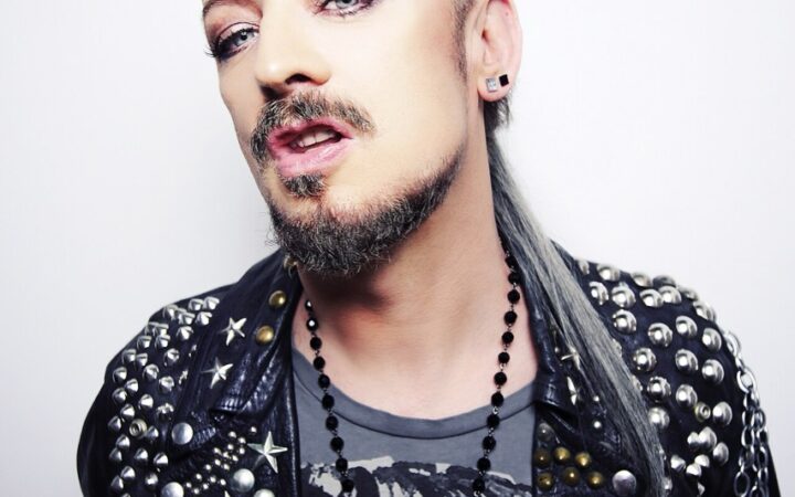 Boy George perde fiducia nel gay power?