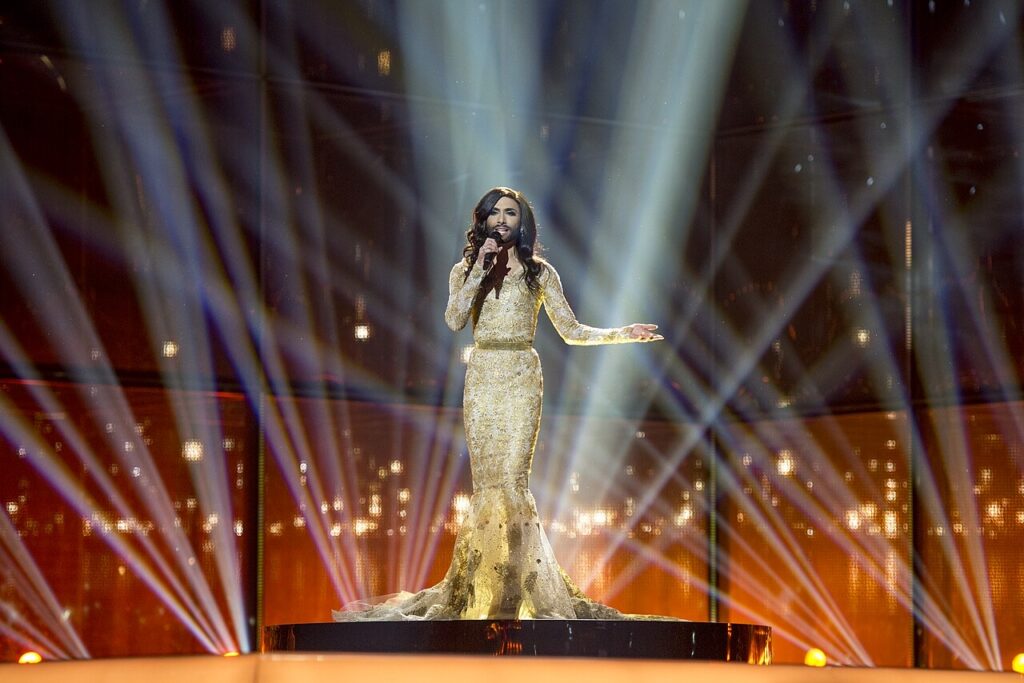 Conchita Wurst top in Russia e criticata da Cher