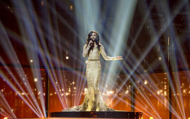 Conchita Wurst top in Russia e criticata da Cher