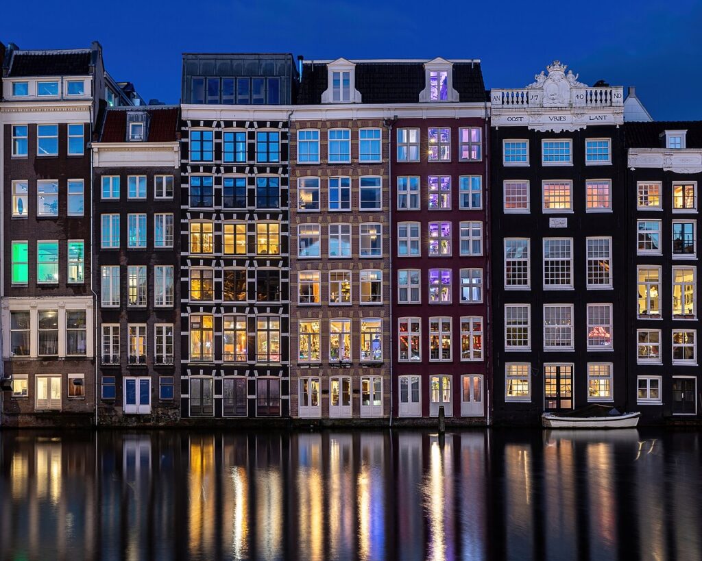 Gay Village in Olanda: nasce il progetto di una città LGBT